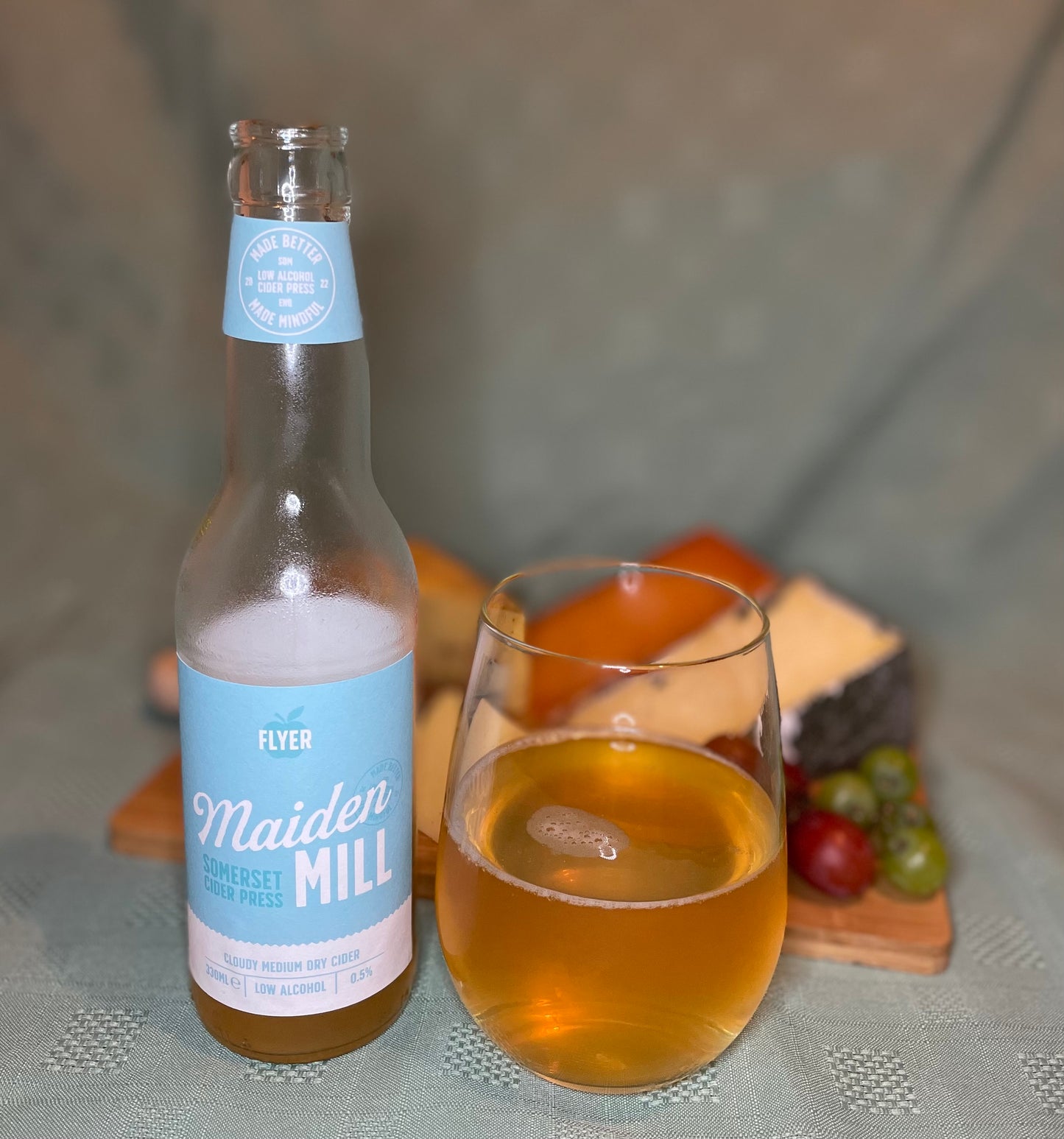 'Flyer' Medium Dry Cloudy Sparkling Cider (0.5% ABV)